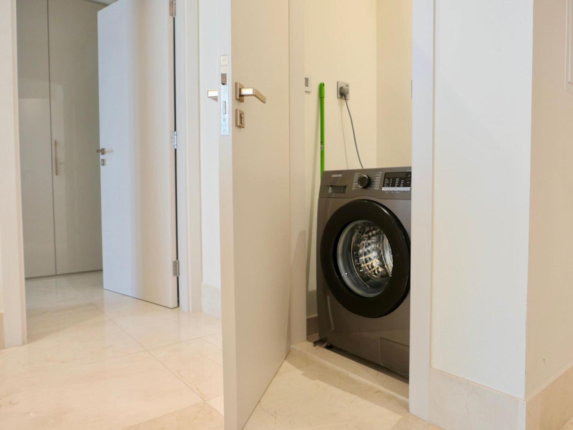 Spacious Beachfront 2 Bedroom Apartment - The 8 Dubai Eksteriør billede